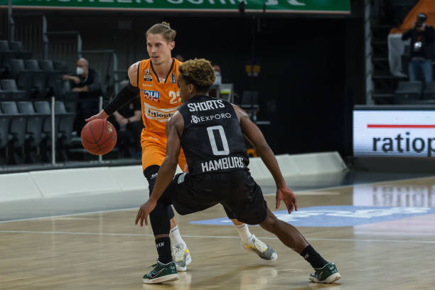 战术适配与 战术适配与